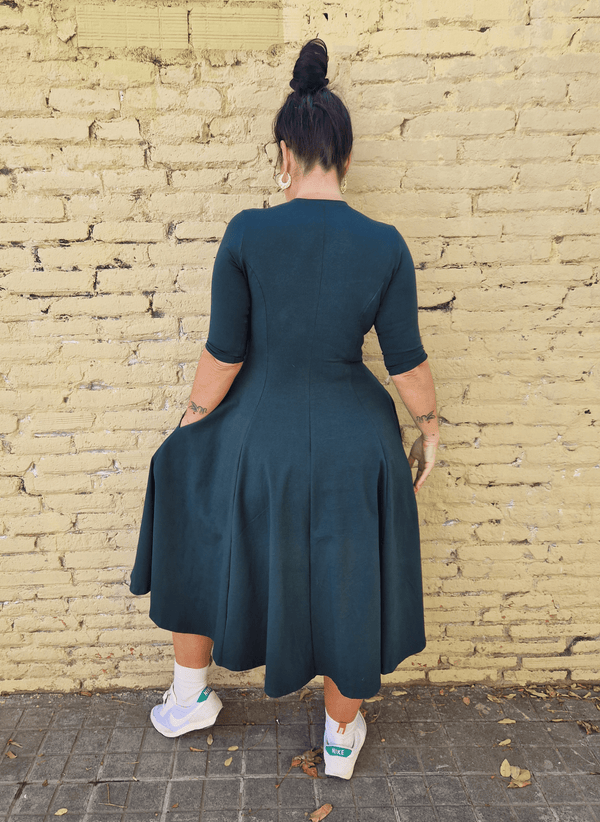 Asri Leki Dress Midi 3/4 sleeve in Forest Green - Manners London