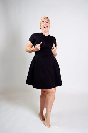 Asri Leki Dress Mini (short sleeves) in Black - Manners London