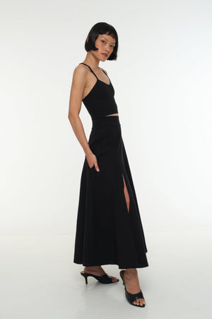 Asri Skirt Midi split w/thin waist band in Black - Manners London