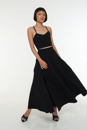 Asri Skirt Midi split w/thin waist band in Black - Manners London