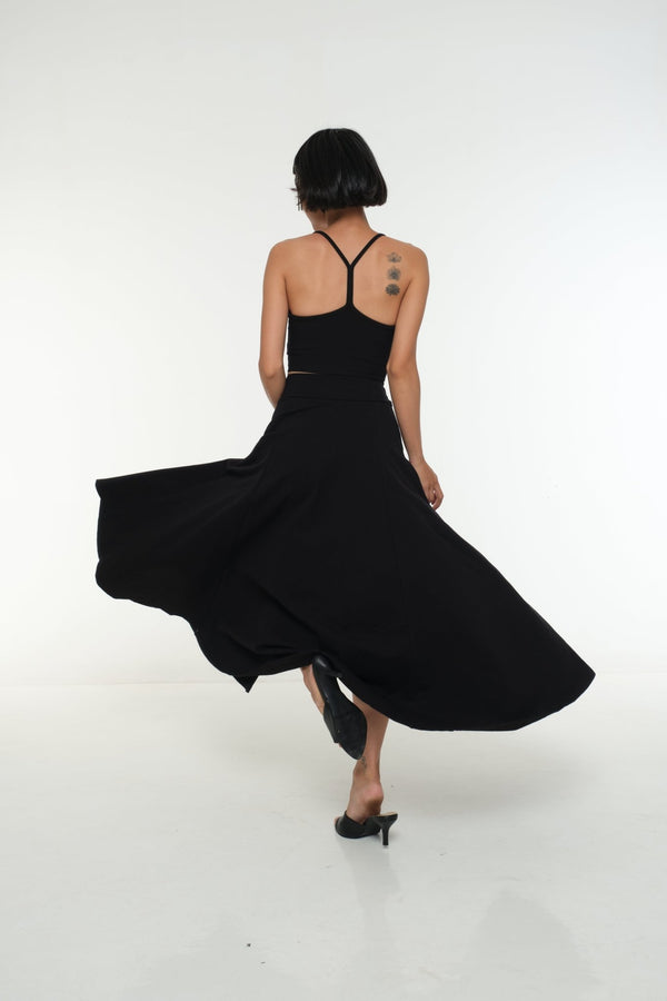 Asri Skirt Midi split w/thin waist band in Black - Manners London