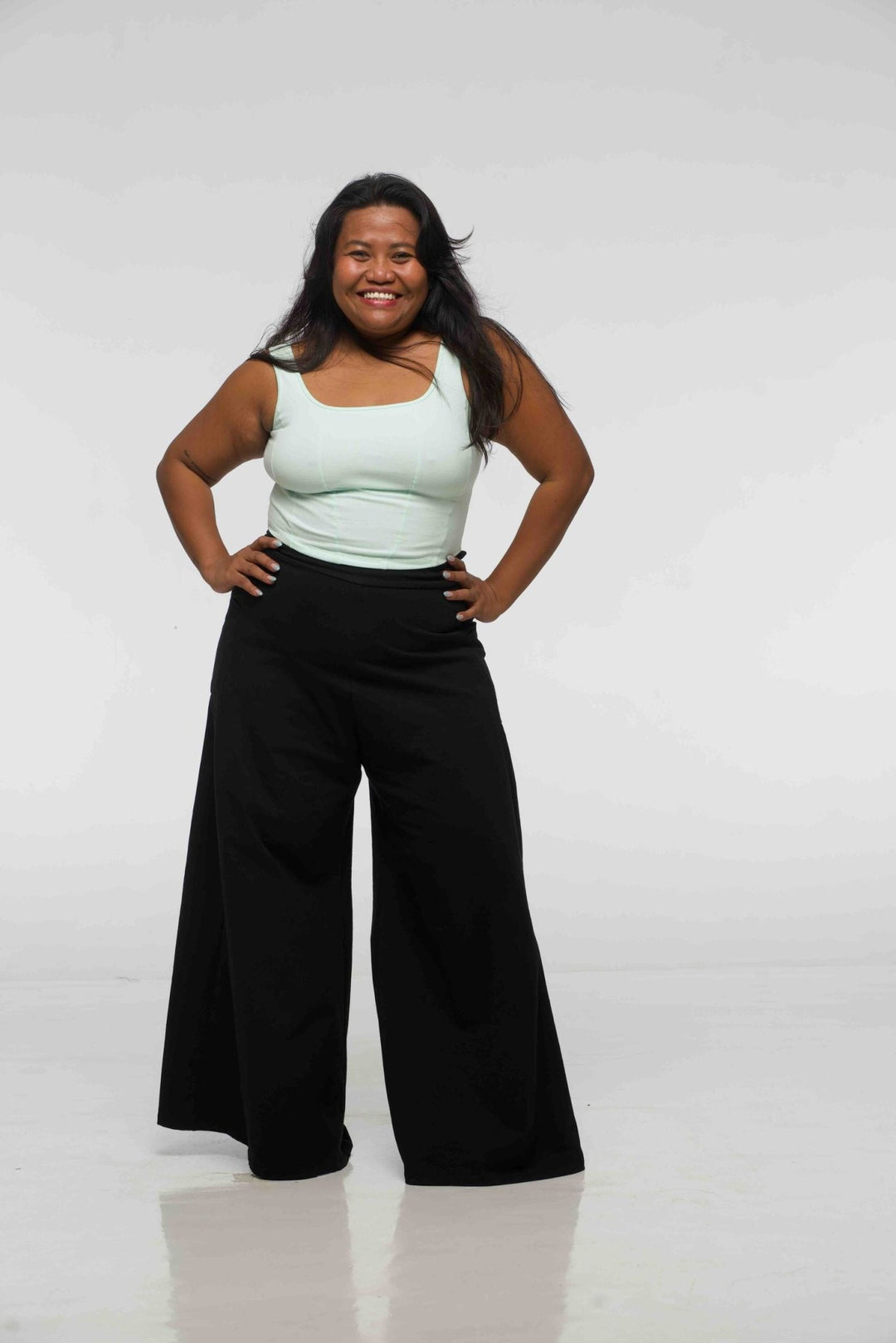 Asri Wide leg Trousers in Black - Manners London