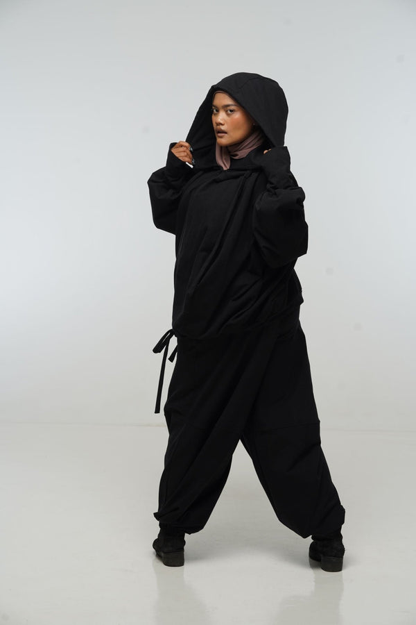 Balloon Trackies in Black - Manners London