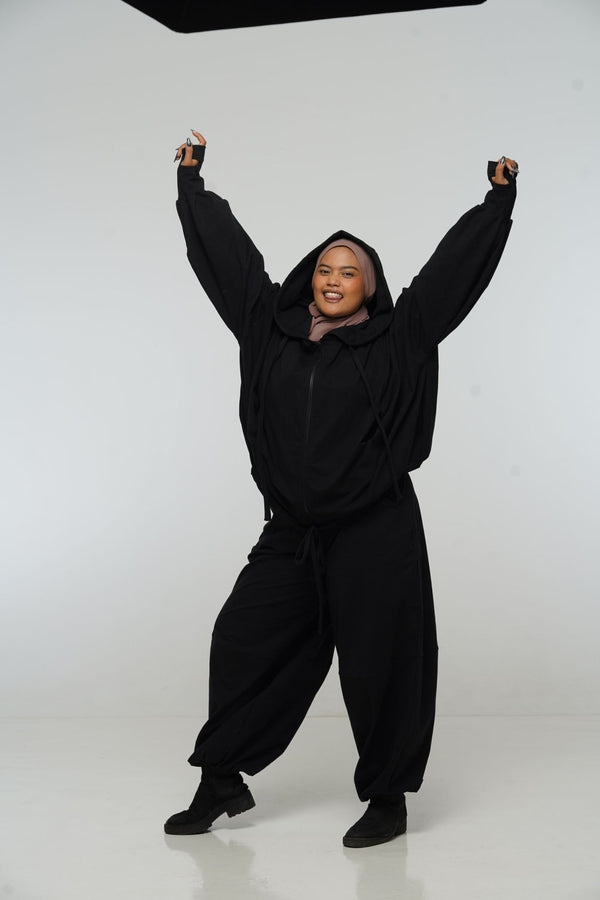 Balloon Trackies in Black - Manners London