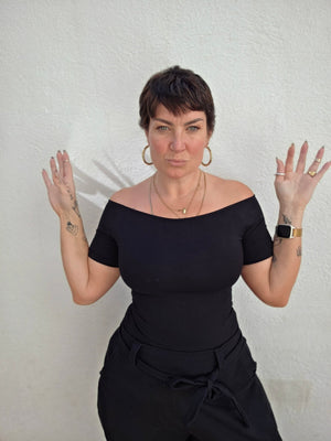 Bardot Short Sleeve Full Length Top in Black - Manners London