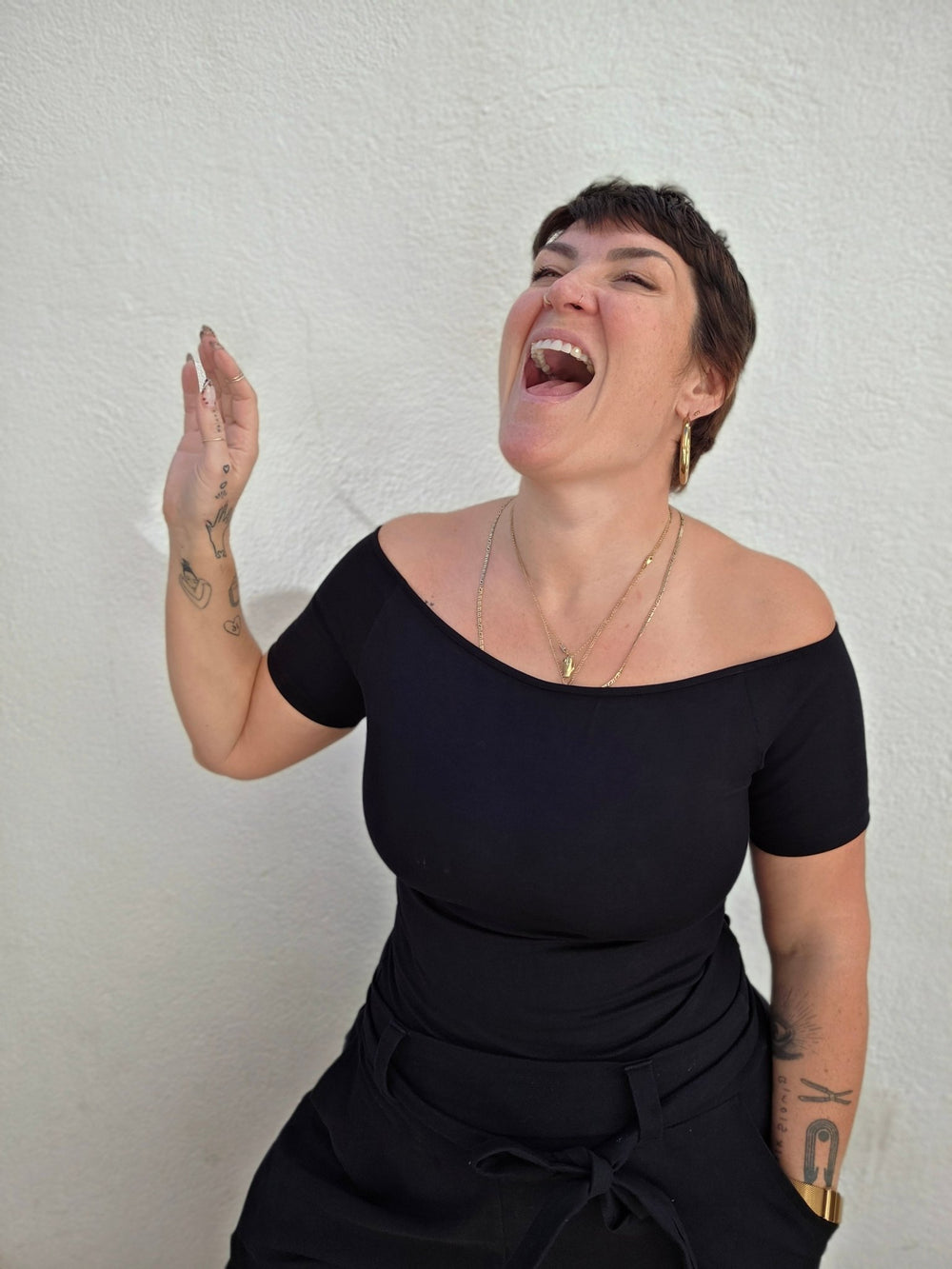 Bardot Short Sleeve Full Length Top in Black - Manners London