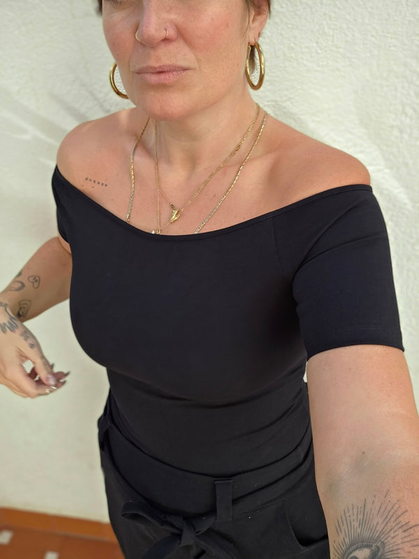 Bardot Short Sleeve Full Length Top in Black - Manners London