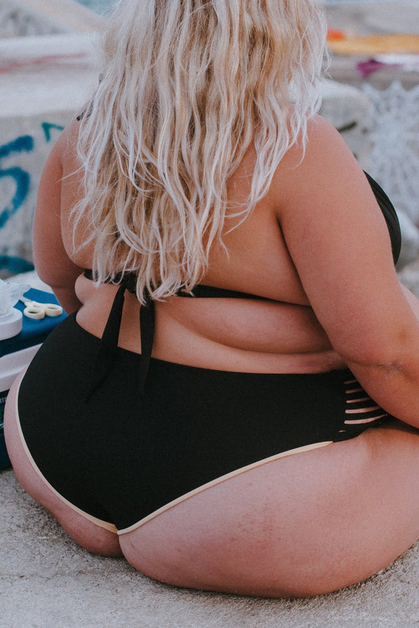 Cheeky Reversible High Waist In Peach Nights - Manners London