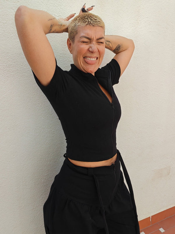 Core ZIP Mid Crop Tee in Black with black rib - Manners London