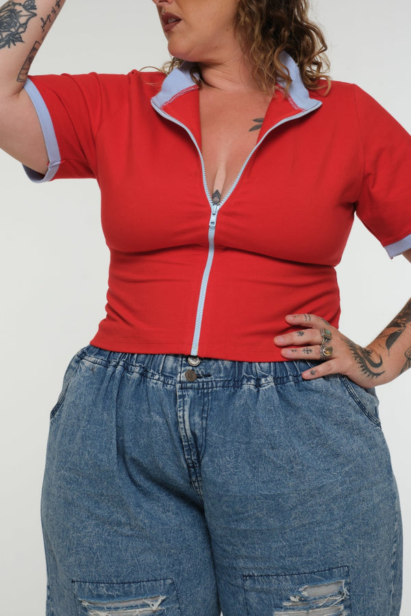 Core ZIP Mid Crop Tee in Red with pastel blue rib - Manners London