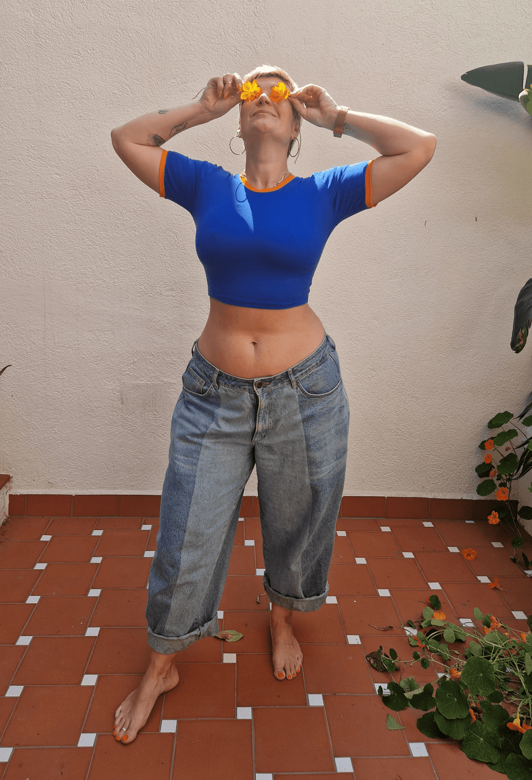 Crew Neck Crop T-shirt in Forgetmenot/Tangerin edging - Manners London