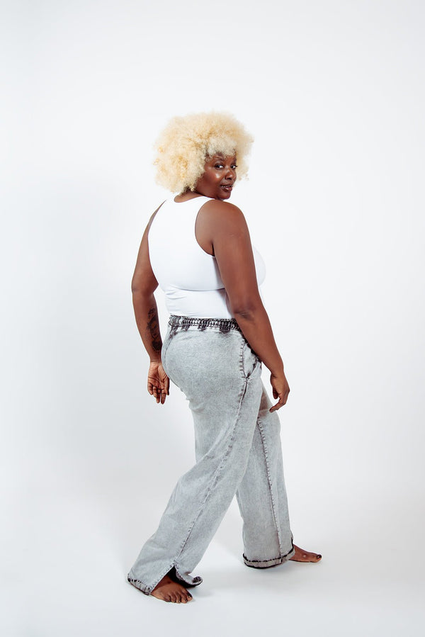 Iza Full Length Vest Top in White - Manners London