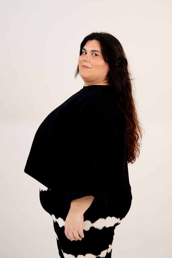 Oversize Crop Tee In Black - Manners London