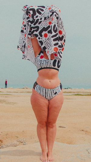 Flip-it Swim 4-way Reversible Crop Top Regular In Cuppa Print and Black