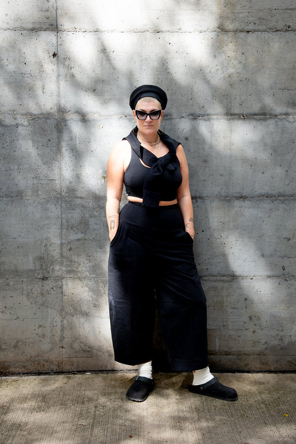 Puff Pants Regular in Black - Manners London