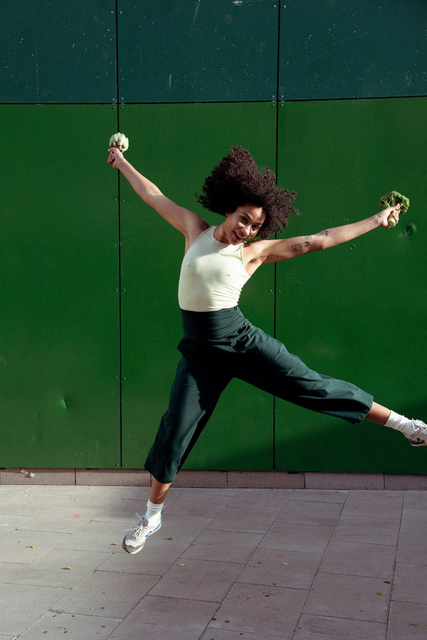 Puff Pants Regular in Forest Green - Manners London