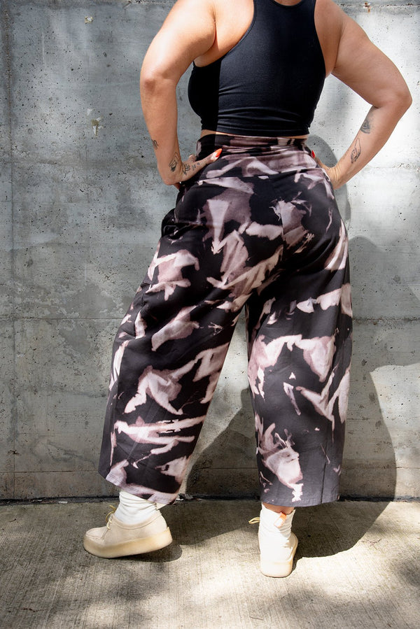 Puff Pants Regular in Hujan Manis - Manners London