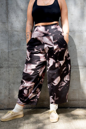 Puff Pants Regular in Hujan Manis - Manners London