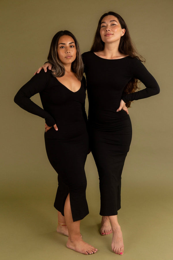 Reversible V - neck Midi Dress Petite in Black - Manners London