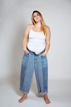 Scoop Full Length Vest in White - Manners London