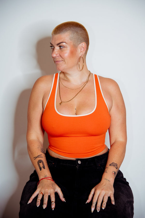 Shinni Neck Crop Tank In Flame/Peach Dust piping - Manners London