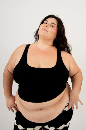 Shinni Neck Crop Tank Top In Black - Manners London