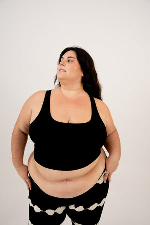 Shinni Neck Crop Tank Top In Black - Manners London