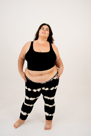 Shinni Neck Crop Tank Top In Black - Manners London