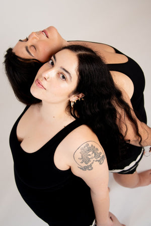 Shinni Neck Crop Tank Top In Black - Manners London