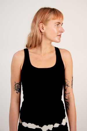 Shinni Neck Full Length Tank Top In Black - Manners London