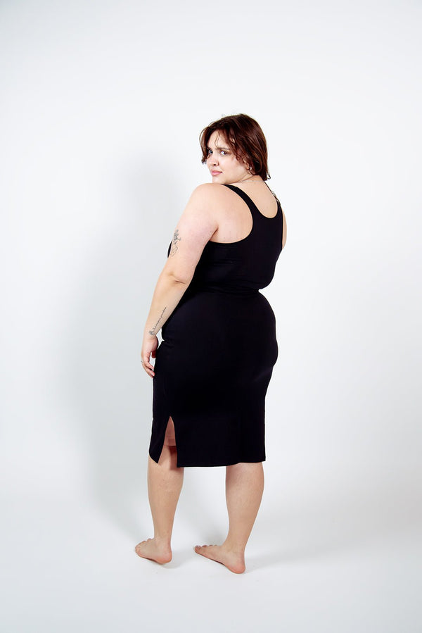 Shinni Neck Midi Dress In Black - Manners London