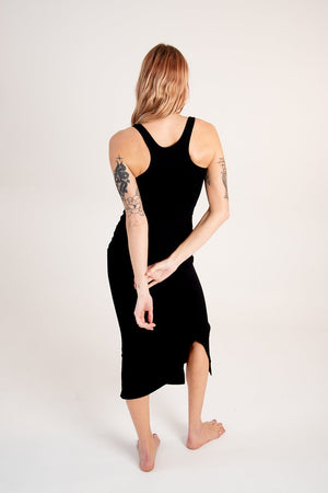 Shinni Neck Midi Dress In Black - Manners London