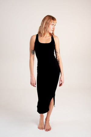 Shinni Neck Midi Dress In Black - Manners London