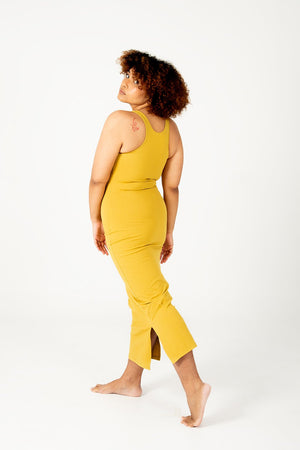Shinni Neck Midi Dress Petite In Mustard Seed - Manners London