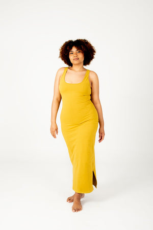 Shinni Neck Midi Dress Petite In Mustard Seed - Manners London