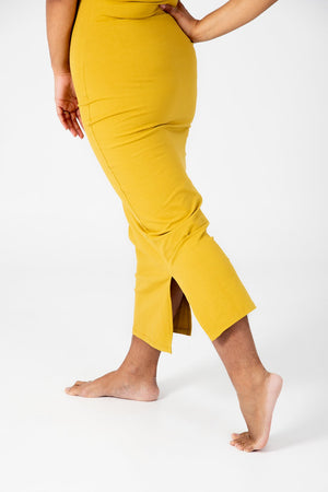 Shinni Neck Midi Dress Petite In Mustard Seed - Manners London