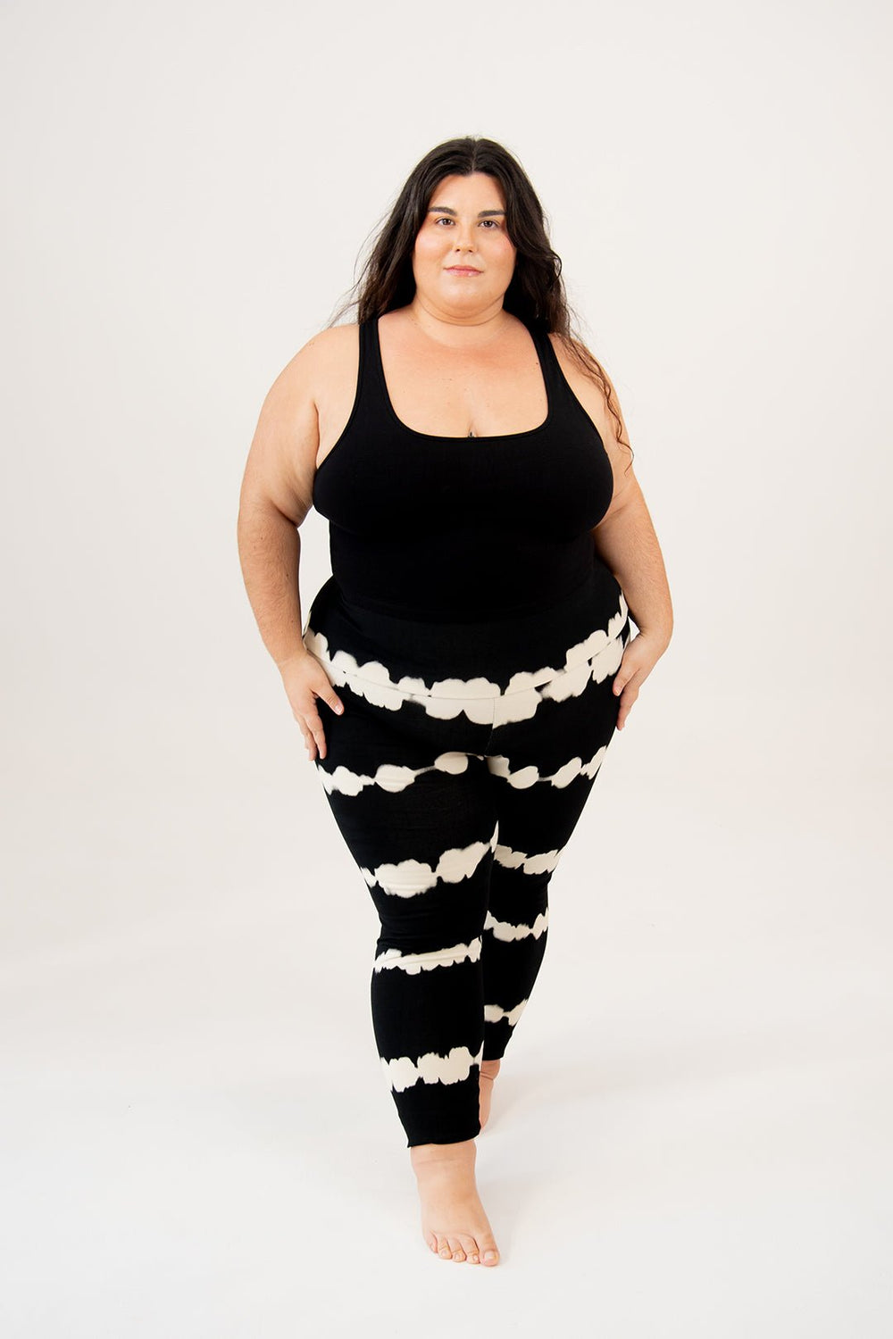 Super High Waist Tib Pant Petite In Blot Black - Manners London