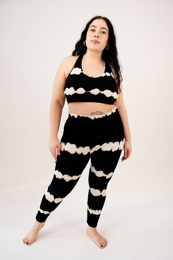 Super High Waist Tib Pant Petite In Blot Black - Manners London