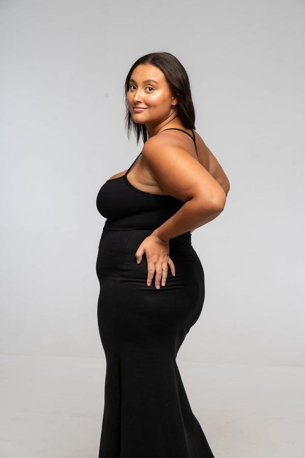 T - Bar Dress Maxi Regular in Black - Manners London