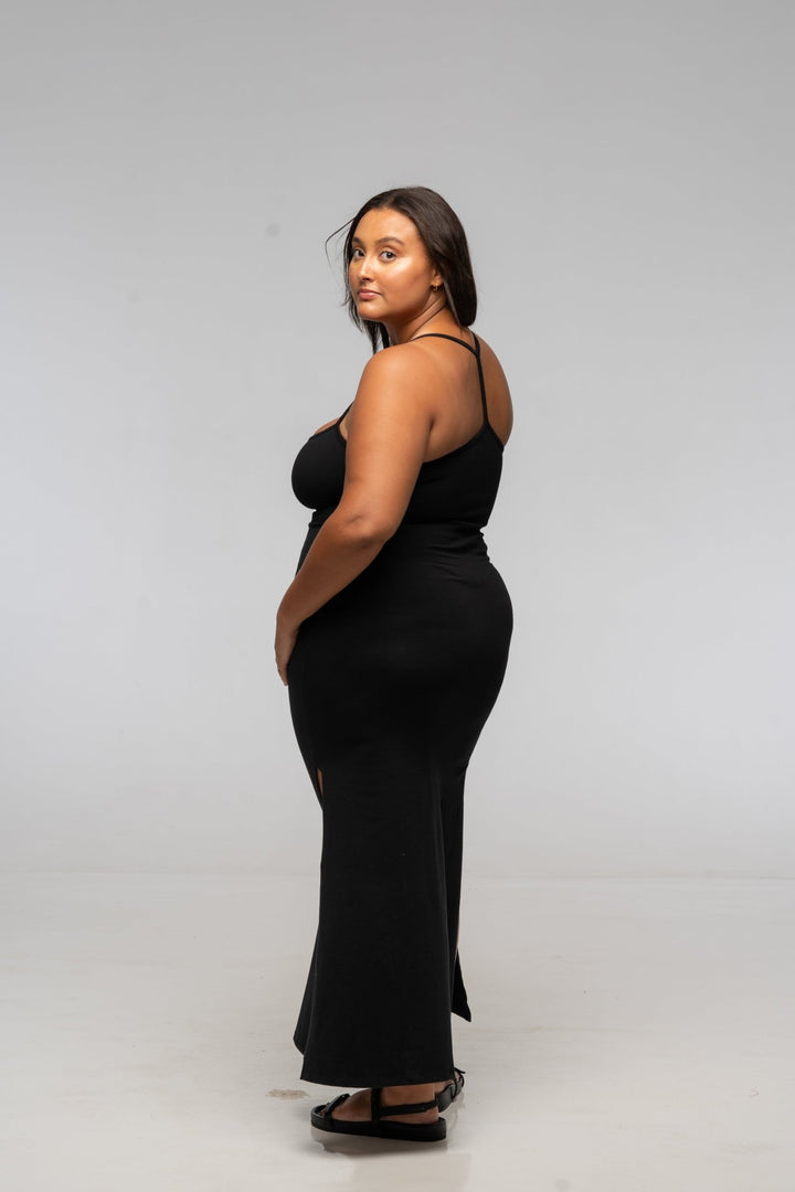 T - Bar Dress Maxi Regular in Black - Manners London