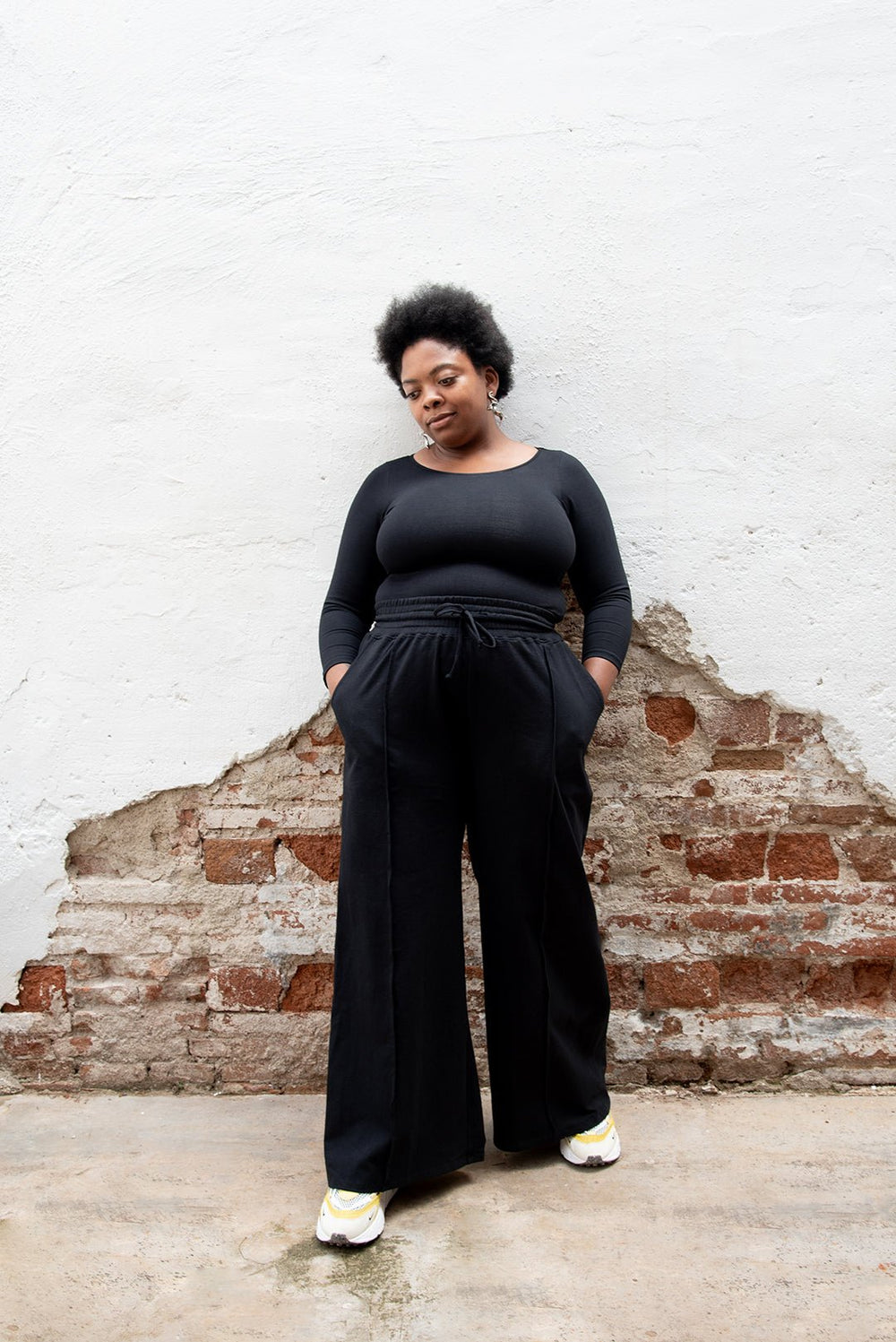 Trackie Trousers Wide Petite in Black - Manners London