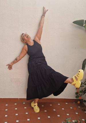 Tuya Dress Maxi sleevless in Black - Manners London