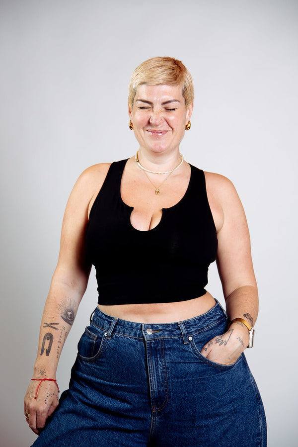 U Front Crop Top sleeveless in Black - Manners London