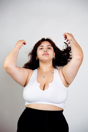 U Front Crop Top sleeveless in White - Manners London