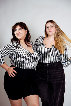 U Front Full Length Top 6/7 sleeves in Houndstooth Print - Manners London