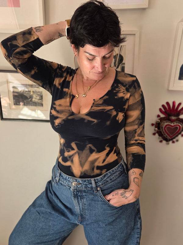 U Front Full Length Top with sleeves in Acid Wash - Manners London