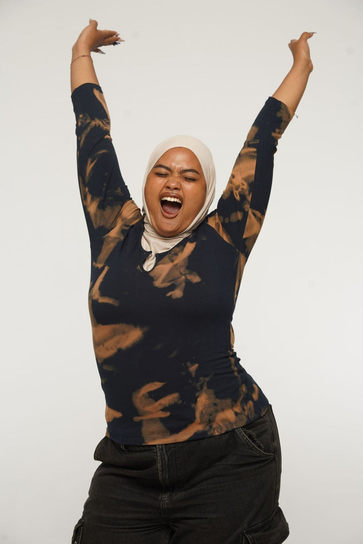 U Front Full Length Top with sleeves in Acid Wash - Manners London