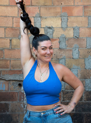 Halter crop top in Forgetmenot - Manners London